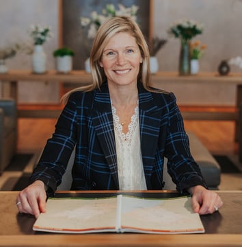 Lynne_Fuller_Professional_Image_websize-2